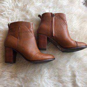 Tom’s Lunata Brown Leather Booties